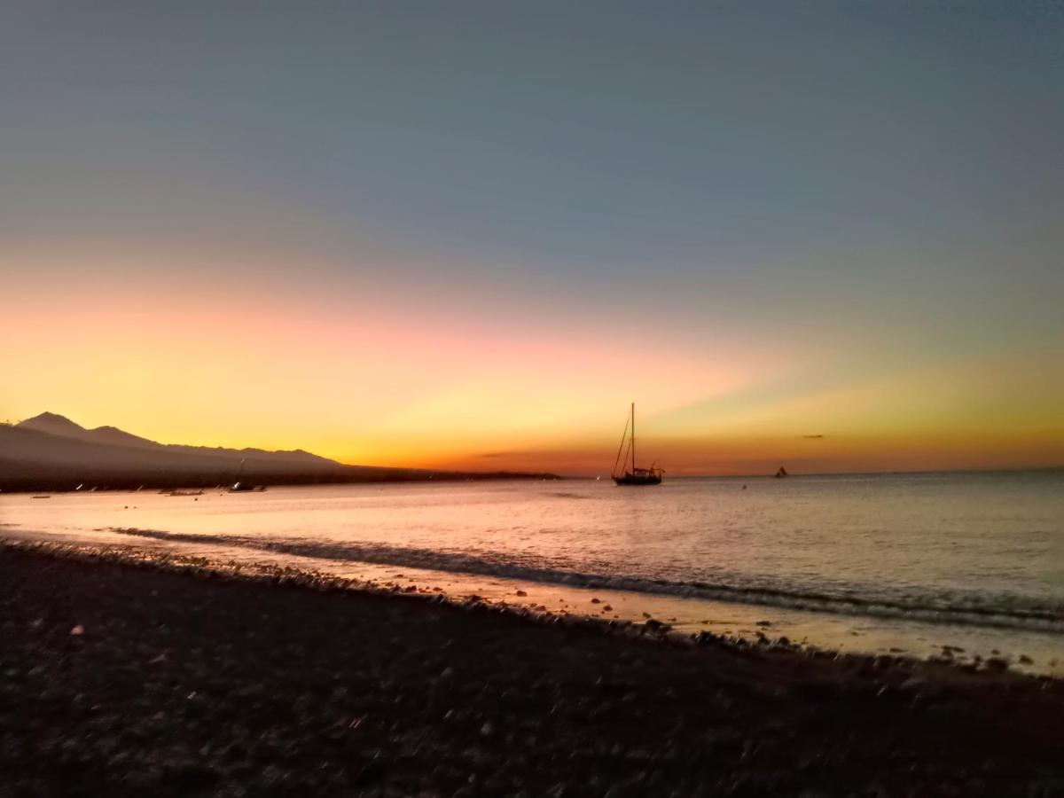 Ambat Beach Side Amed Delem Family מראה חיצוני תמונה